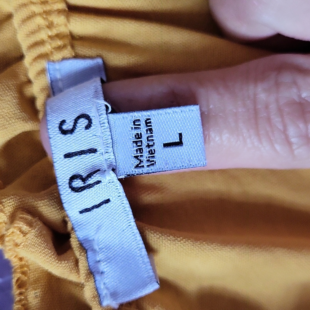 Iris Ruffled Dress - Picture 5 of 12